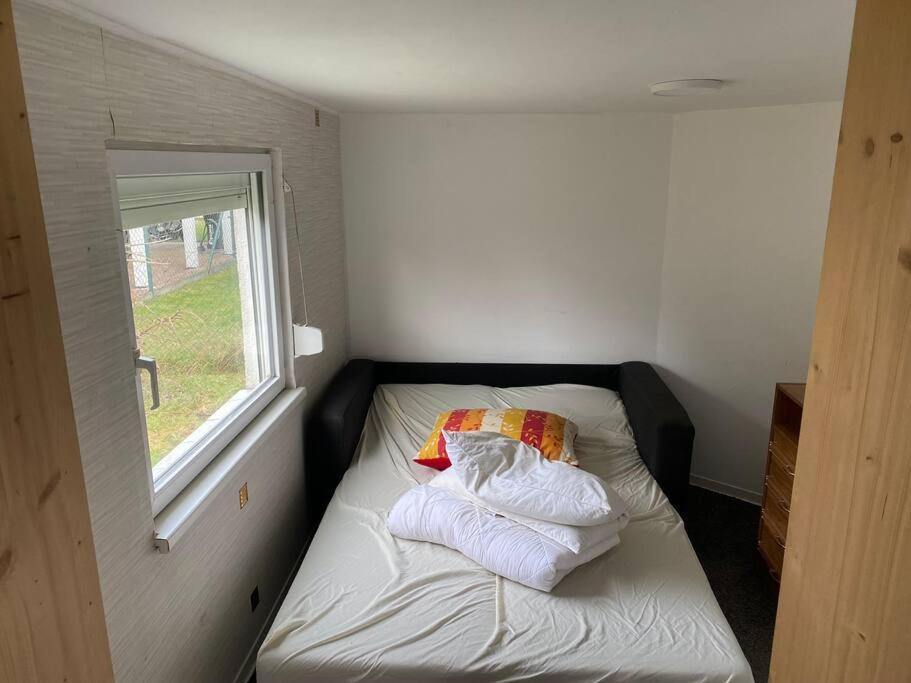 Bungalow Im Gruenen Werneuchen Exteriör bild